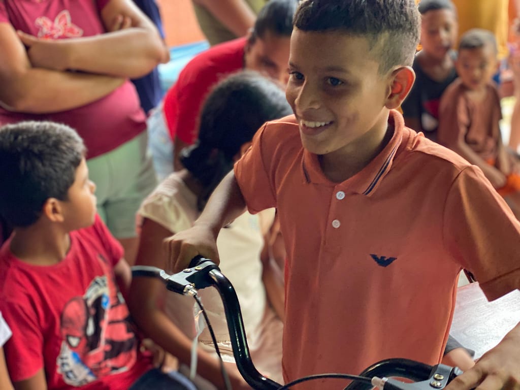 IMG-20251213-WA0377-2-1024x768 Cartinhas do Tio Pablo transforma sonhos em realidade em comunidades de Sena Madureira