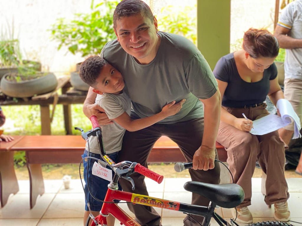 IMG-20251213-WA0389-2-1024x768 Cartinhas do Tio Pablo transforma sonhos em realidade em comunidades de Sena Madureira