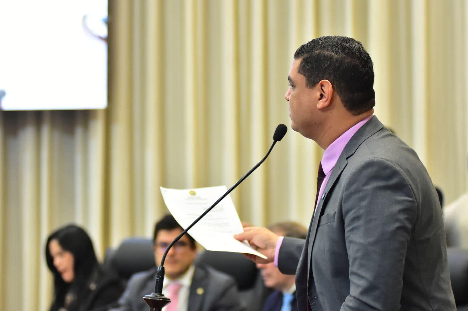 Tio-Pablo-29-corpo Deputado Tio Pablo propõe Internato no Acre para médicos formados no exterior