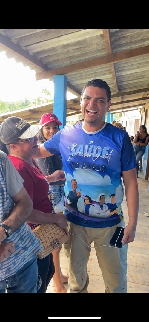 Tio-Pablo-com-a-comunidade Deputado Tio Pablo leva atendimentos de saúde a mais de 1000 Moradores do Rio Iaco.