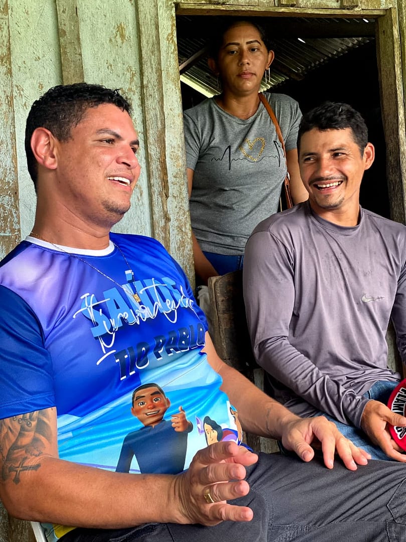 Tio-Pablo-na-comunidade-2 Deputado Tio Pablo leva atendimentos de saúde a mais de 1000 Moradores do Rio Iaco.